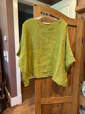 Relaxed Boxy Linen Tunic in Chartreuse Green